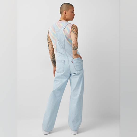 Levi's Loose Fit Utility Overalls Light Wash - Picture 5 of 8